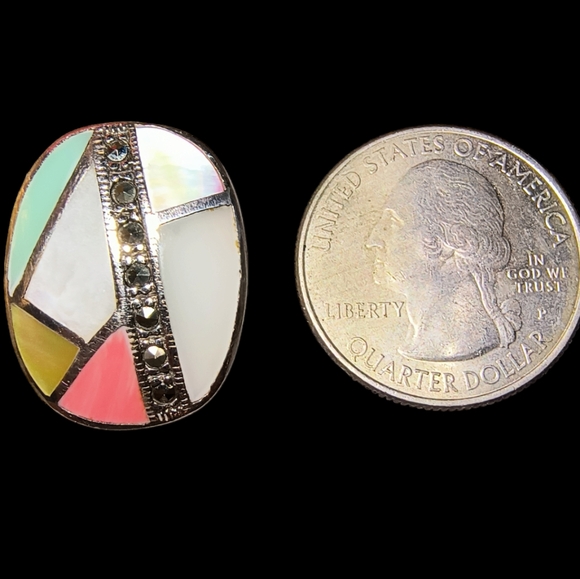 Vintage Marsala Signed MOP Shell, Marcasite & Sterling Silver Pendant - Picture 5 of 9